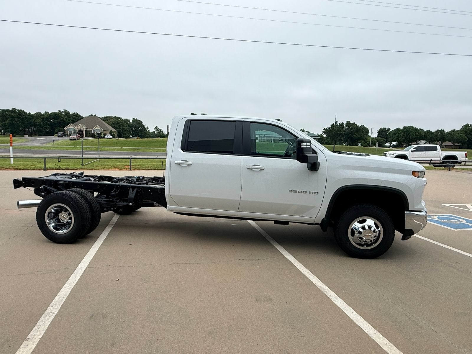 2026 Chevrolet Silverado 3500 HD Chassis Cab LT