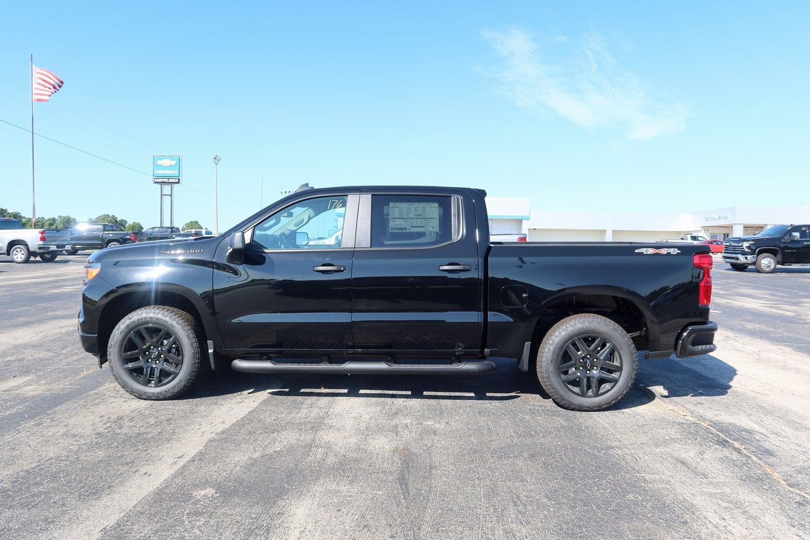2025 Chevrolet Silverado 1500 Custom