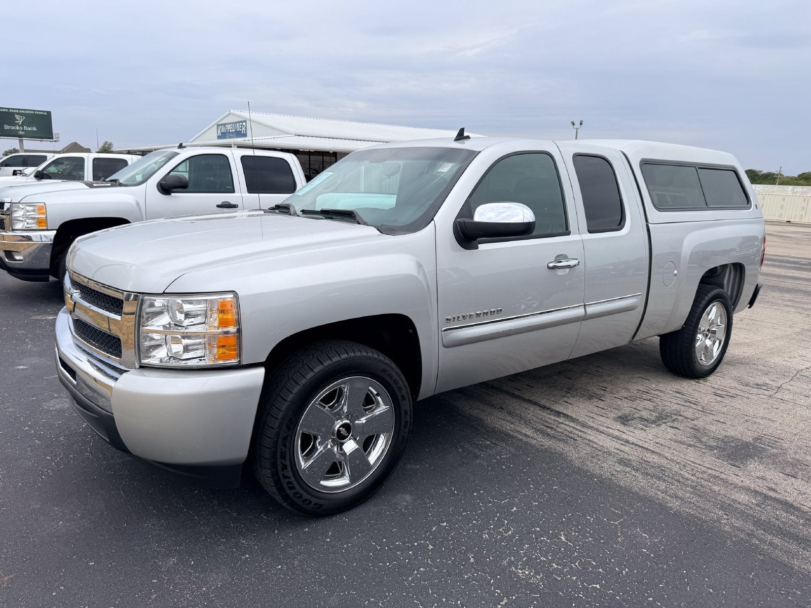 Used 2010 Chevrolet Silverado 1500 LT with VIN 1GCSCSE01AZ192076 for sale in Blanchard, OK