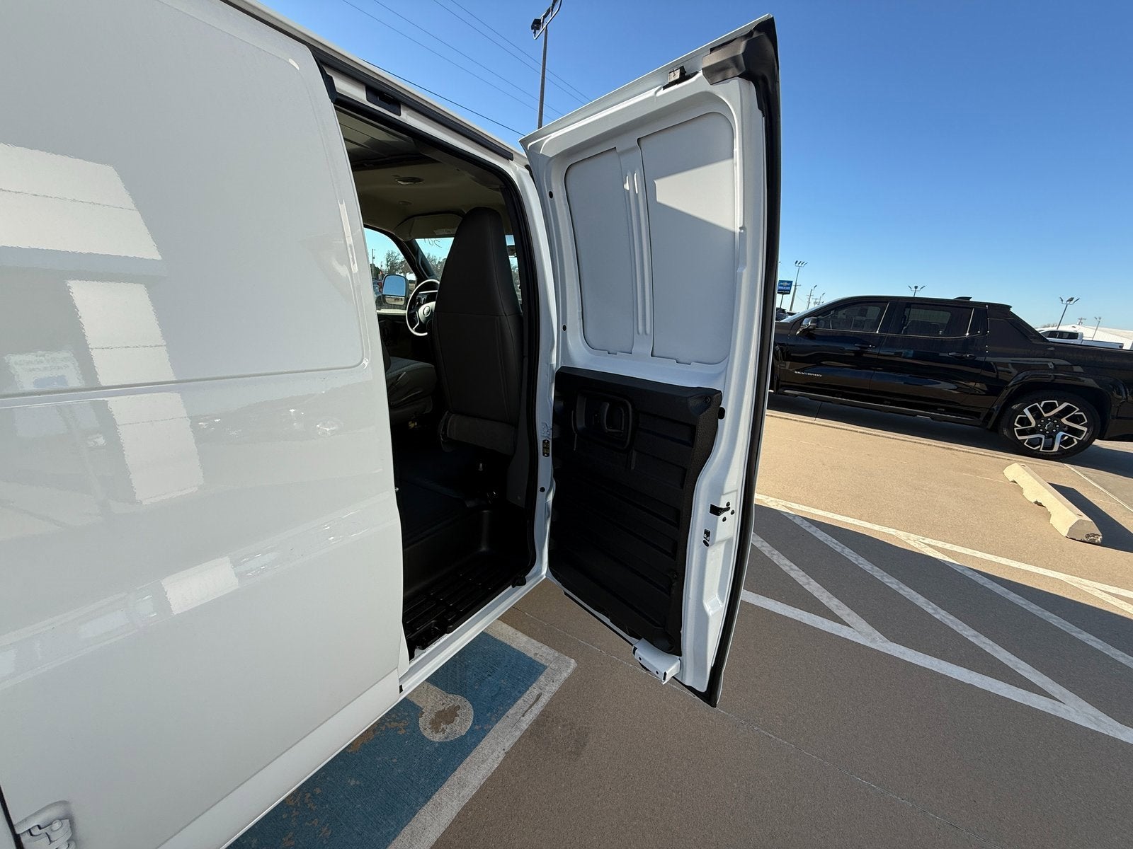 2025 Chevrolet Express Cargo 2500 WT