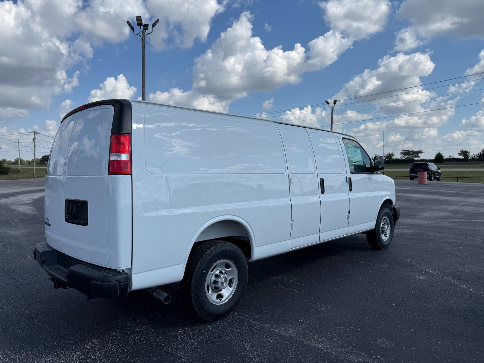 2025 Chevrolet Express Cargo 2500 WT