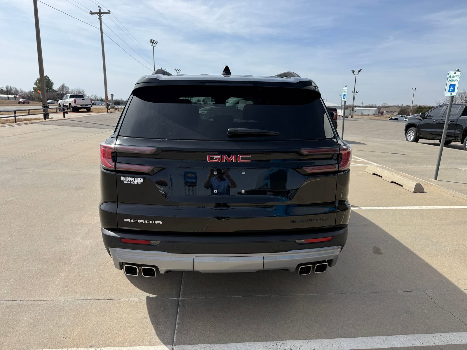 2025 GMC Acadia Elevation