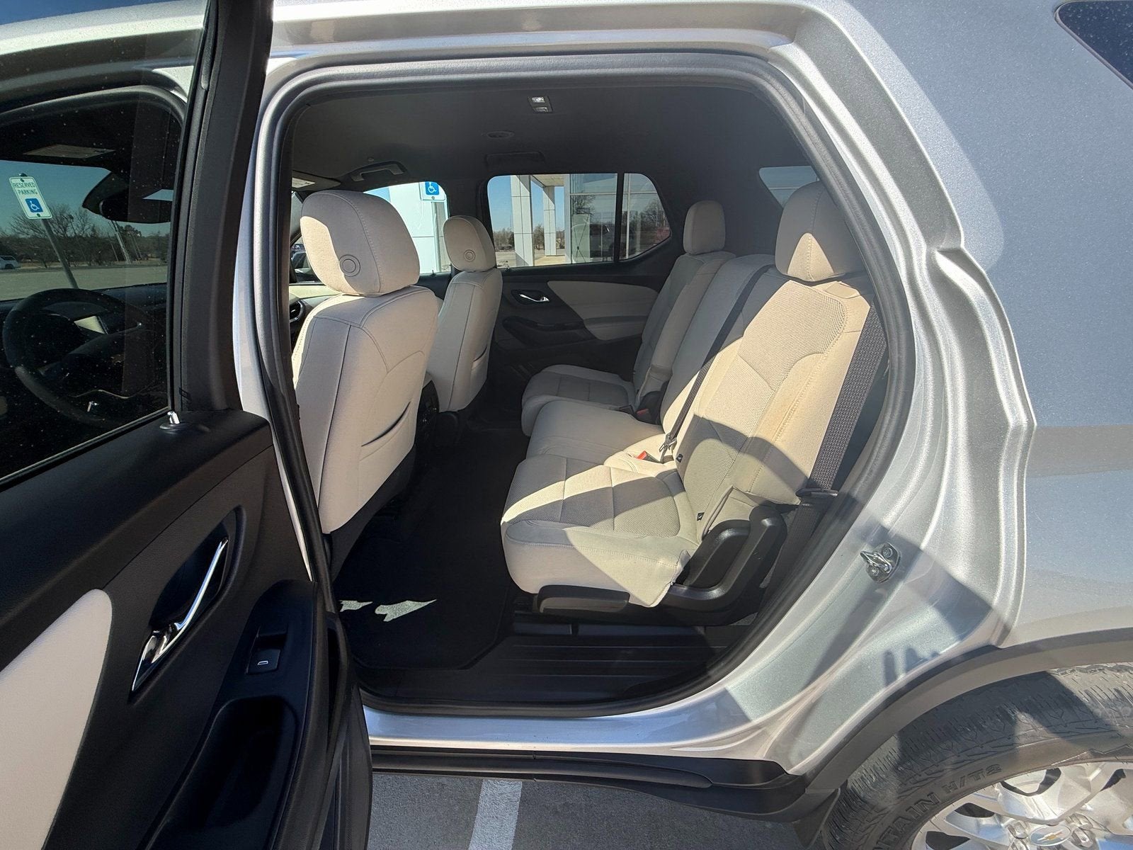 2022 Chevrolet Traverse LS