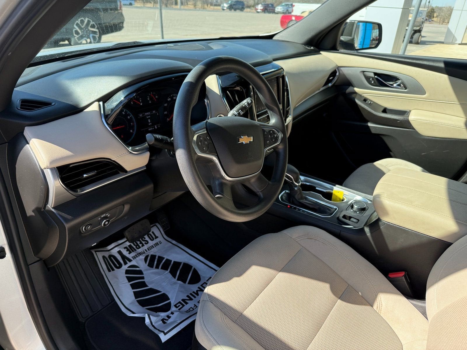 2022 Chevrolet Traverse LS