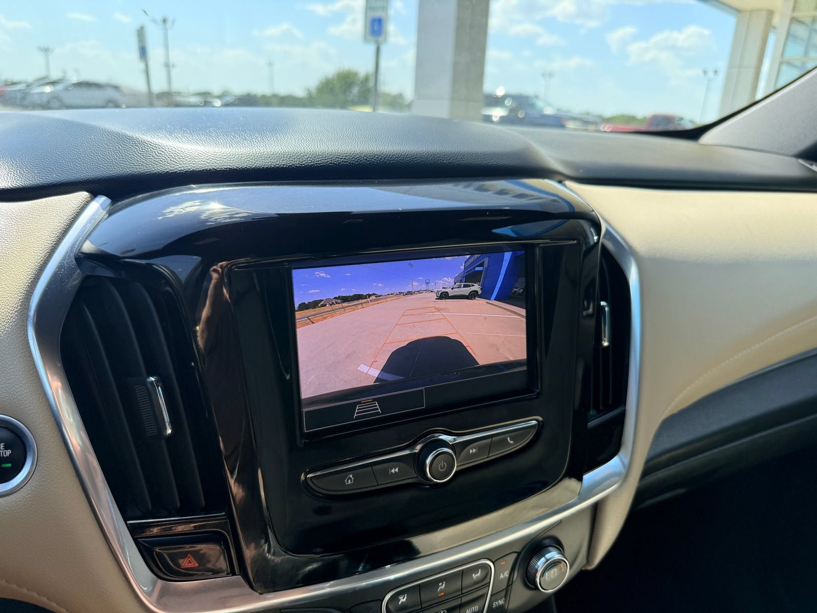 2022 Chevrolet Traverse LS