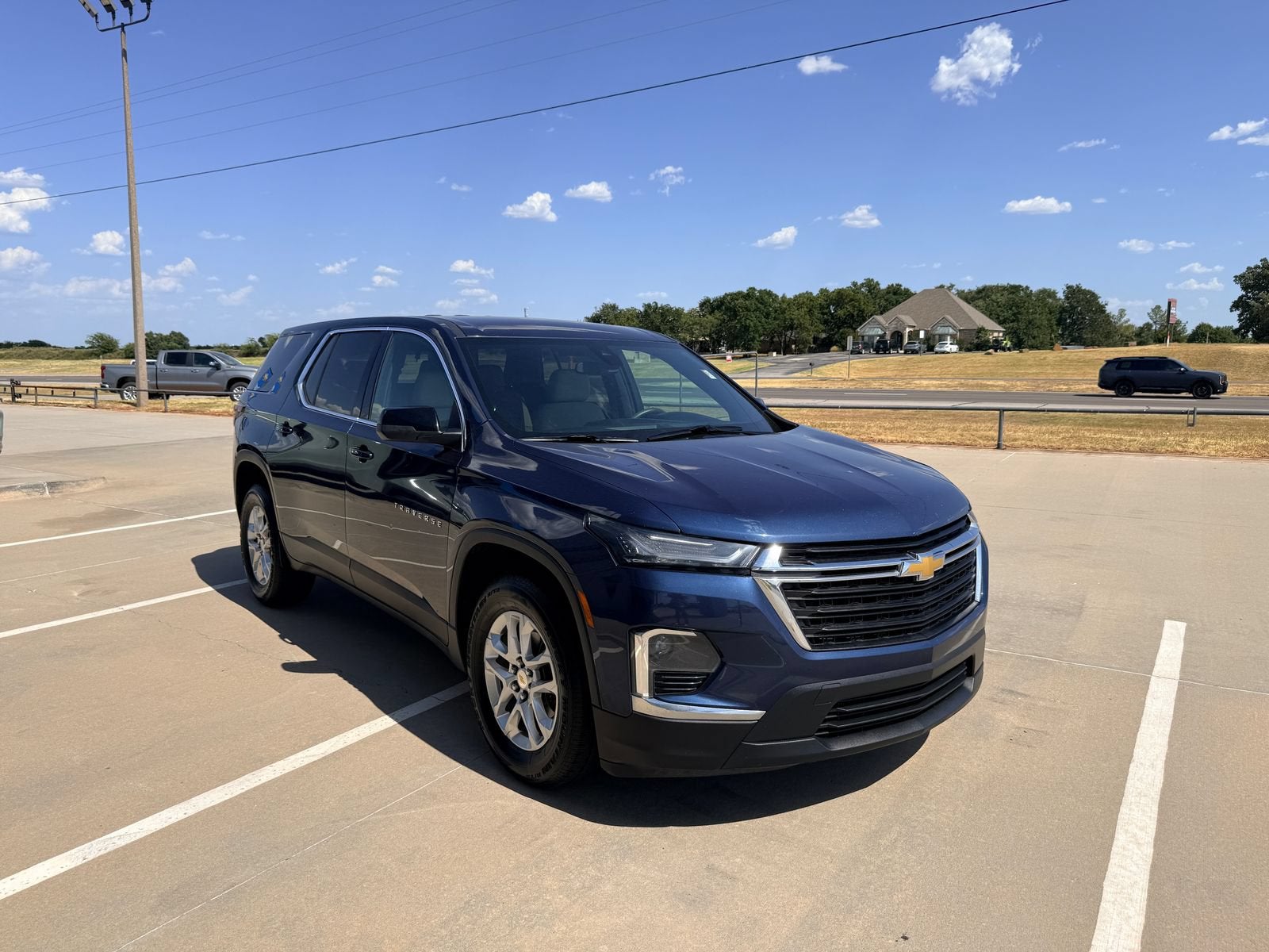 2022 Chevrolet Traverse LS