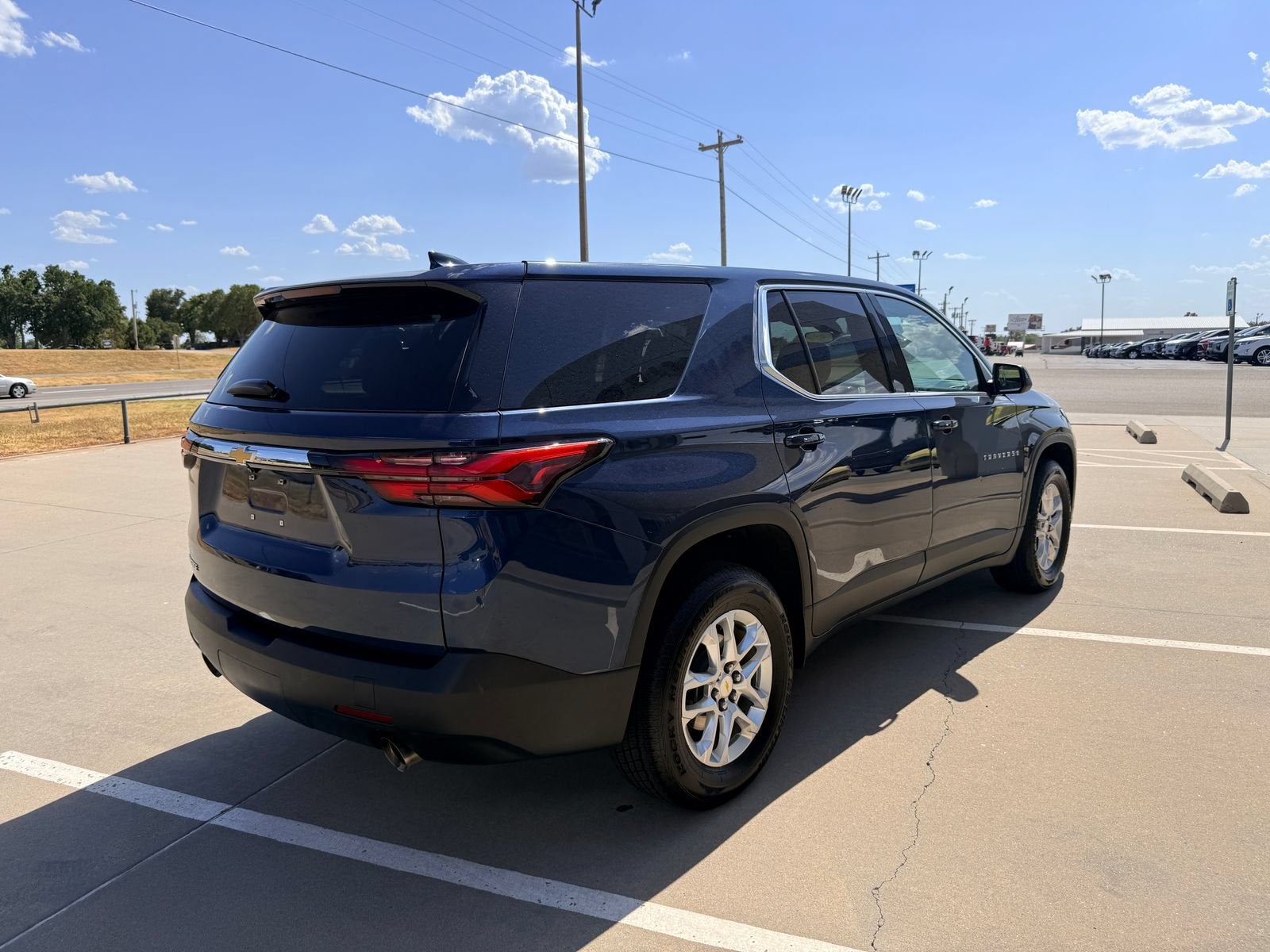 2022 Chevrolet Traverse LS