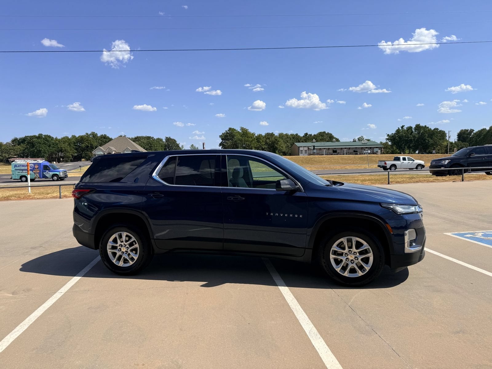 2022 Chevrolet Traverse LS