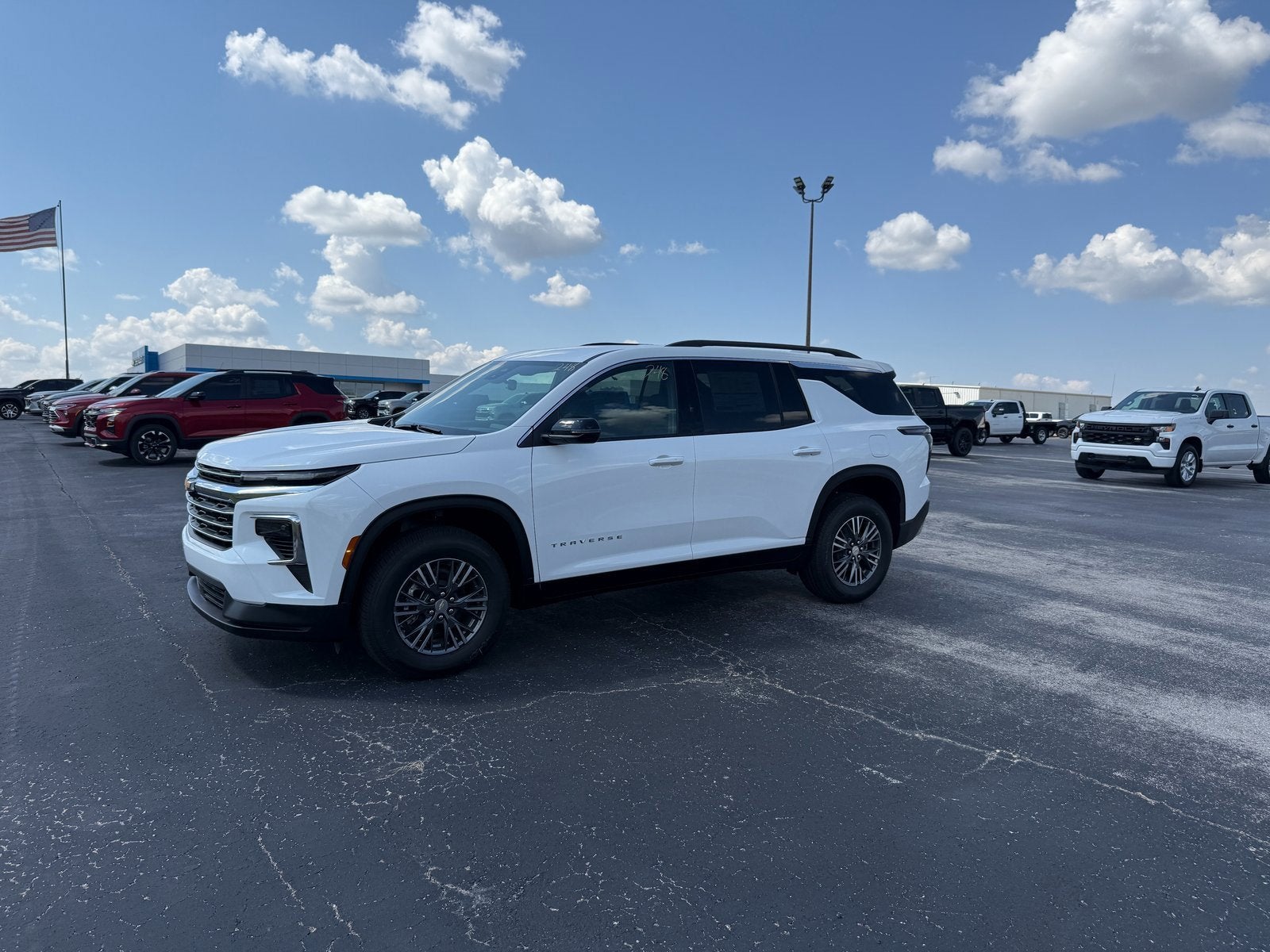 2026 Chevrolet Traverse LT
