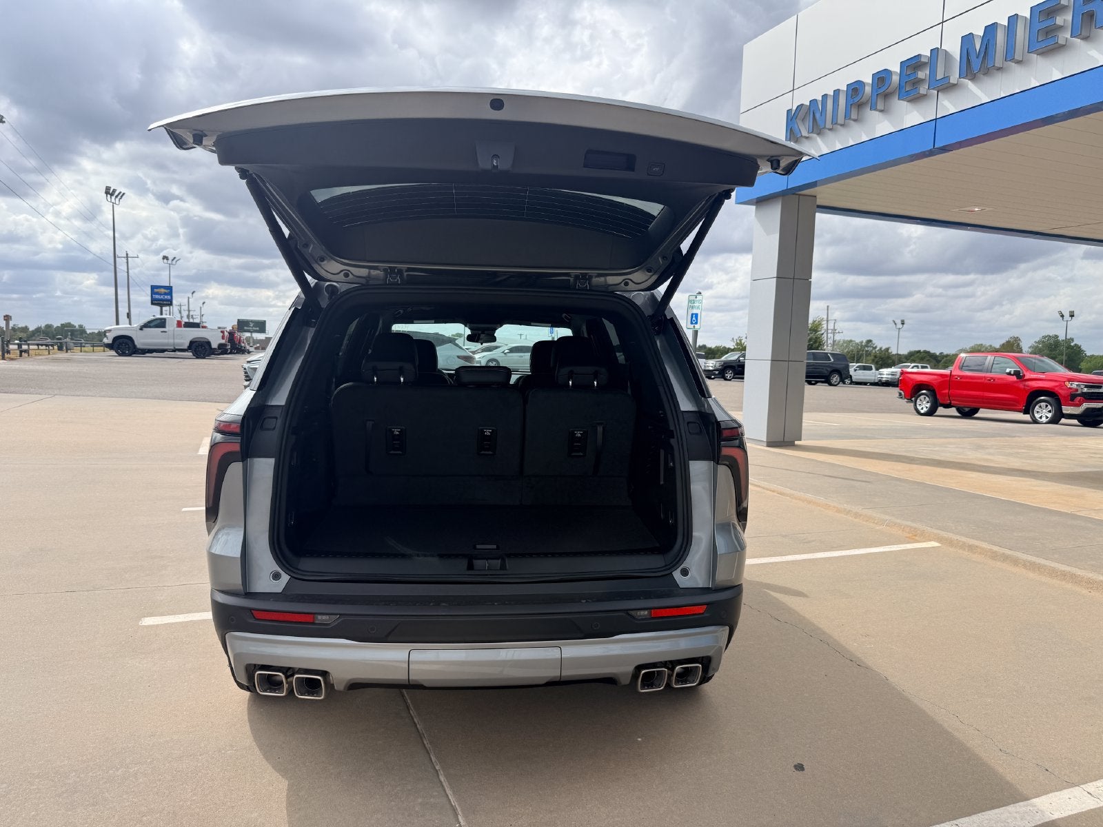 2027 Chevrolet Traverse LT