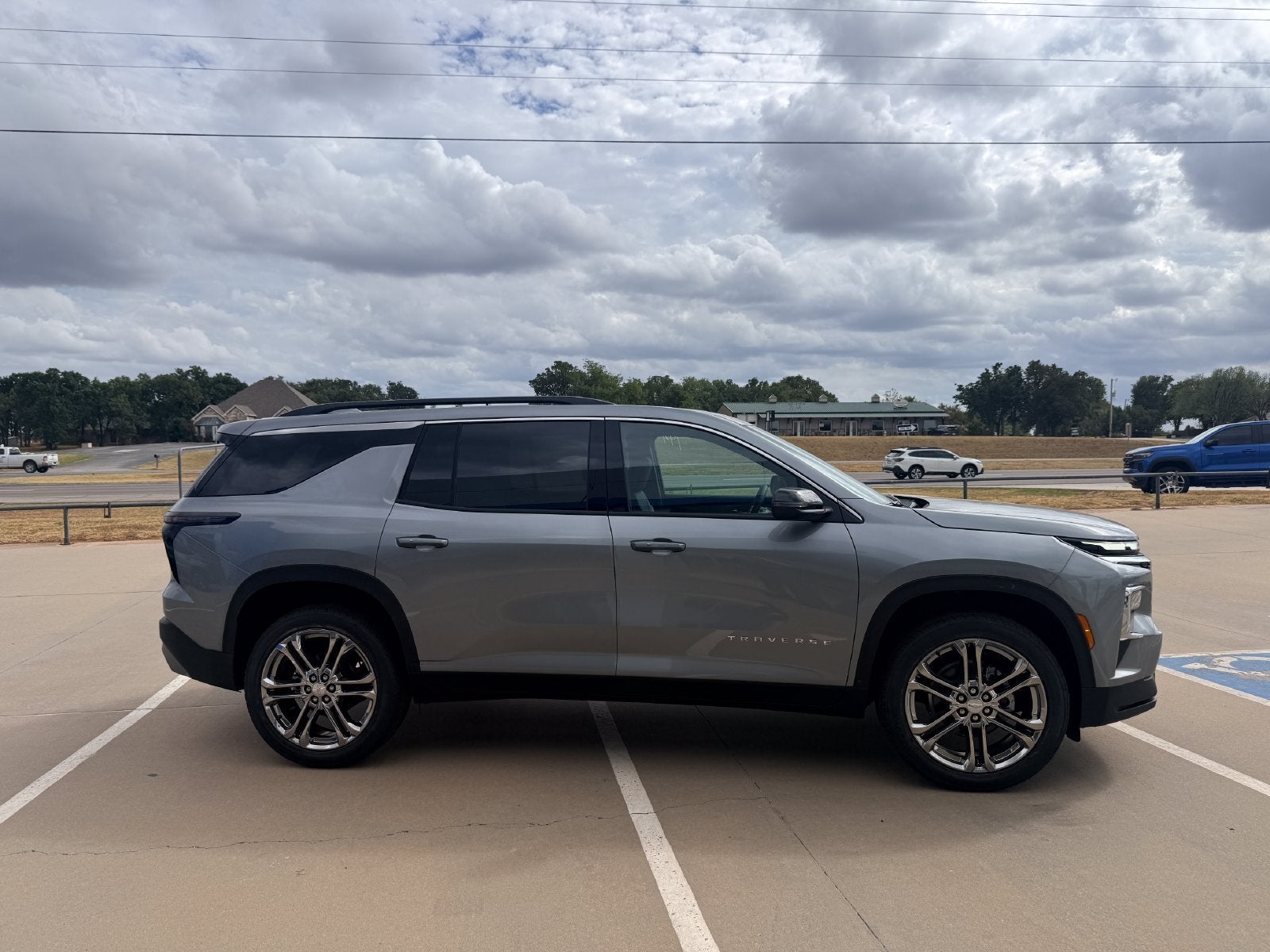 2027 Chevrolet Traverse LT