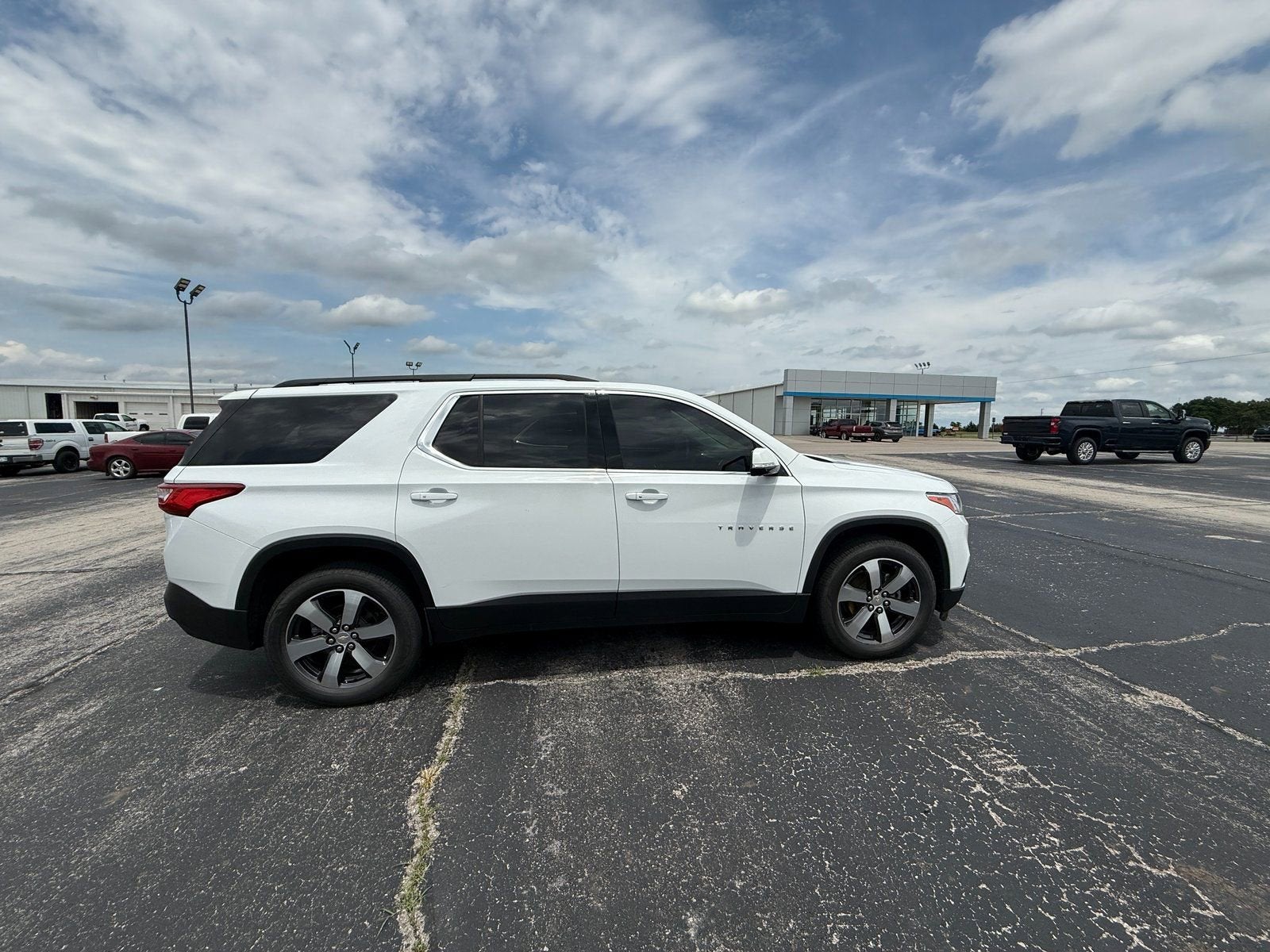 2020 Chevrolet Traverse LT Leather