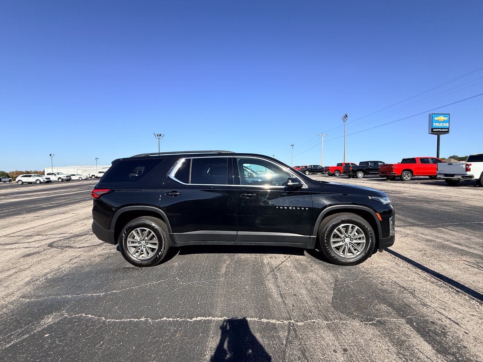 2023 Chevrolet Traverse LT Cloth