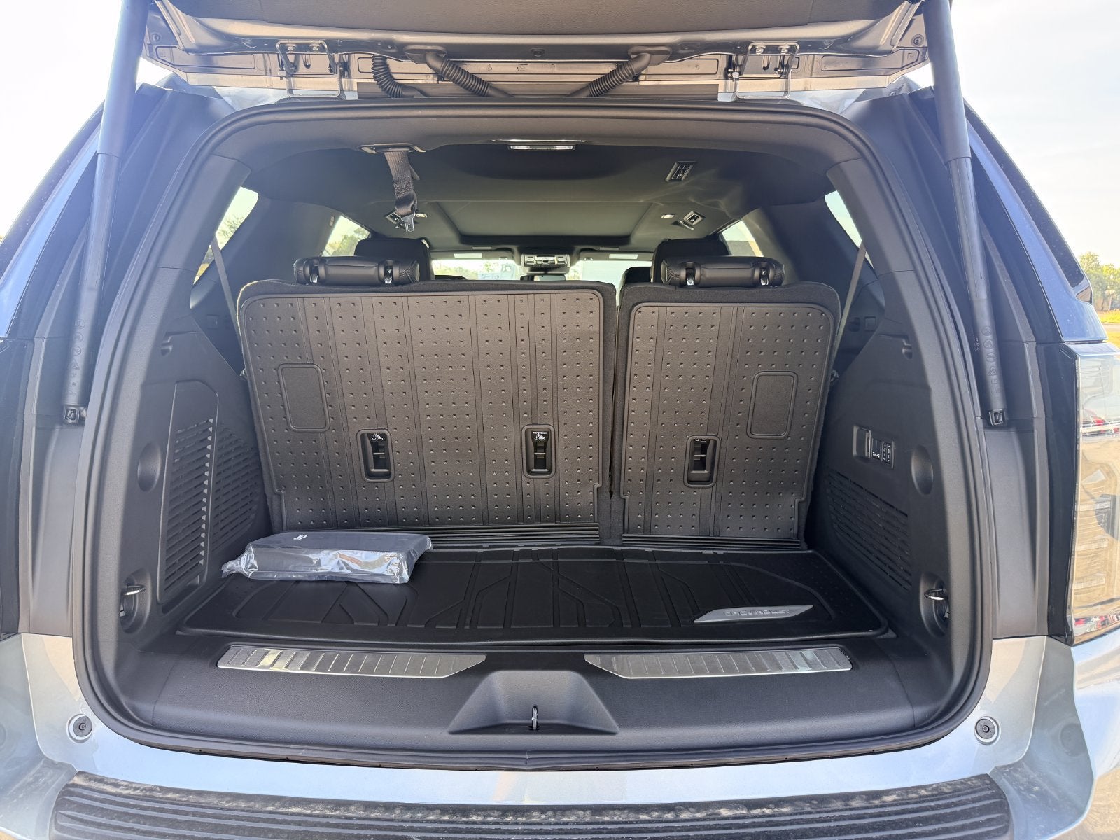 2027 Chevrolet Tahoe RST