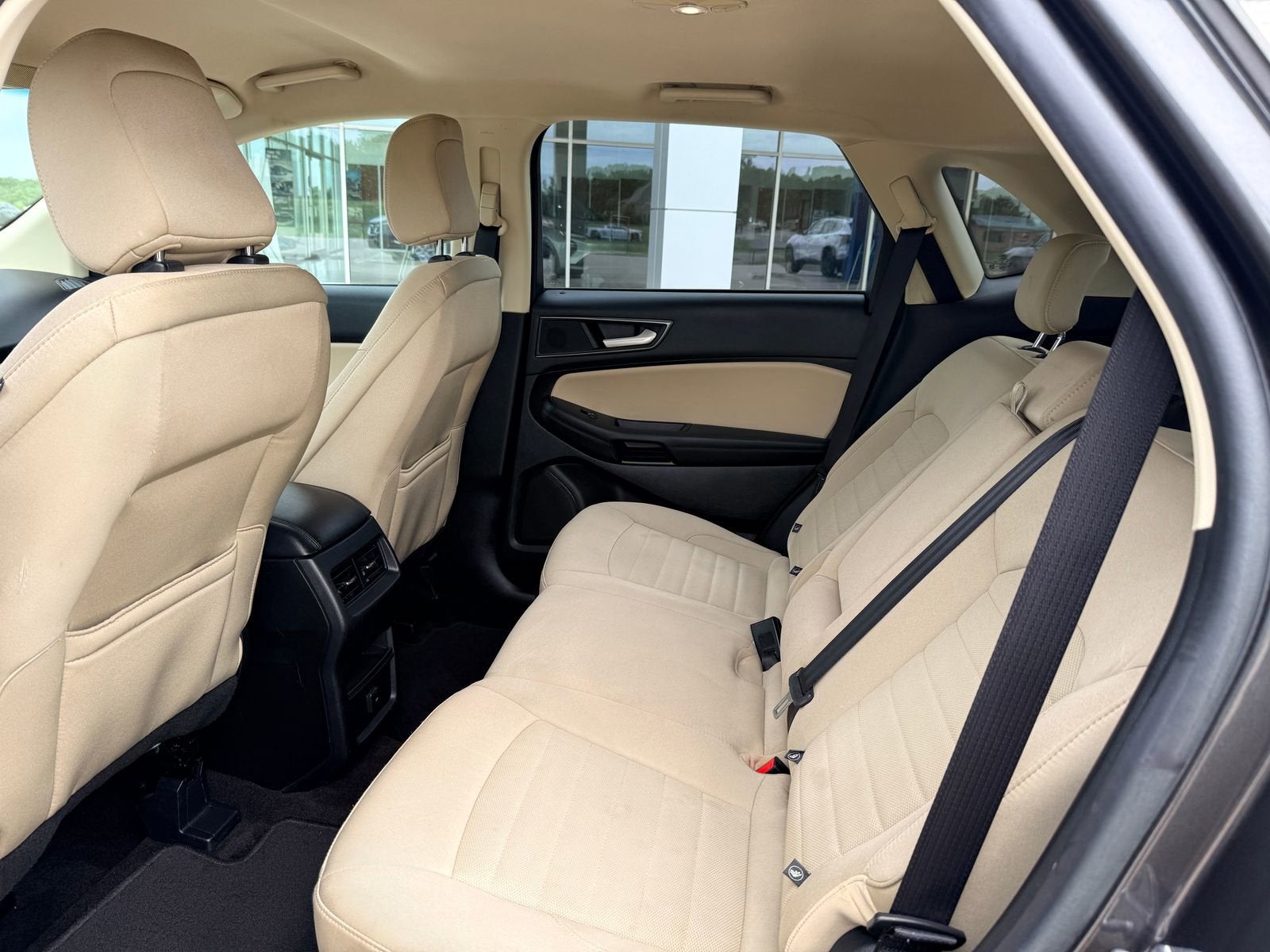 2020 Ford Edge SE