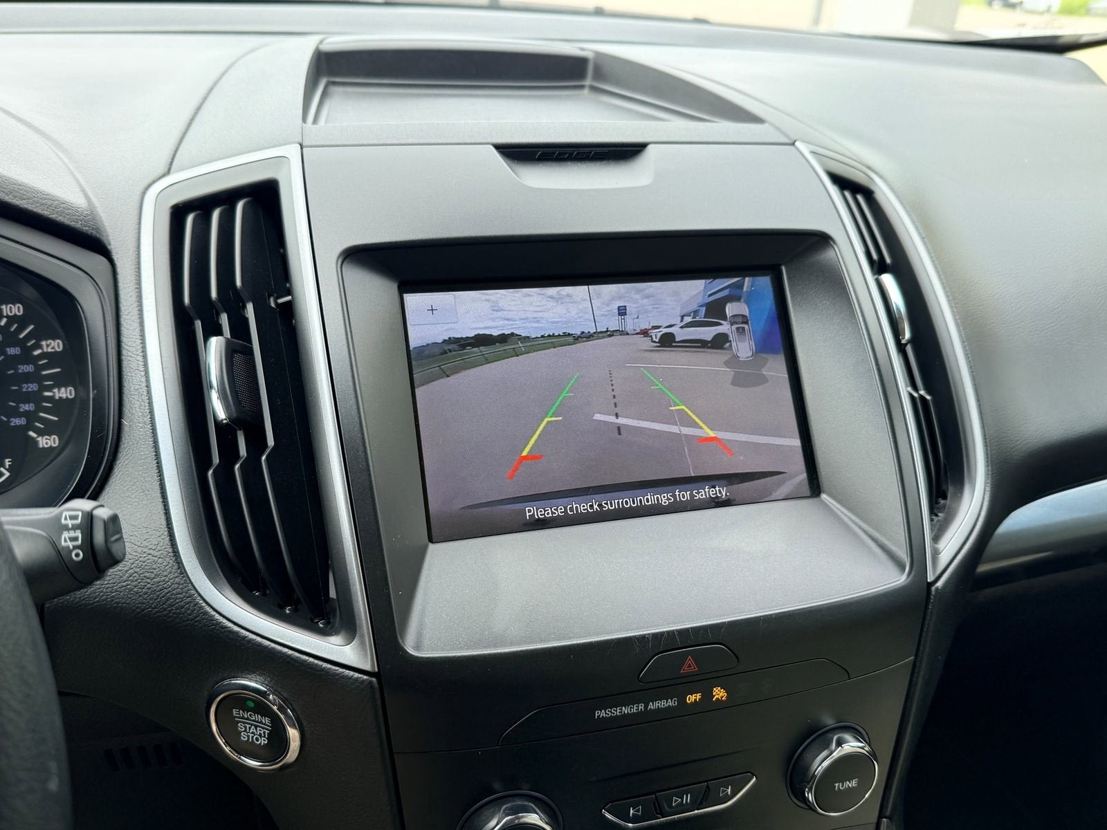 2020 Ford Edge SE