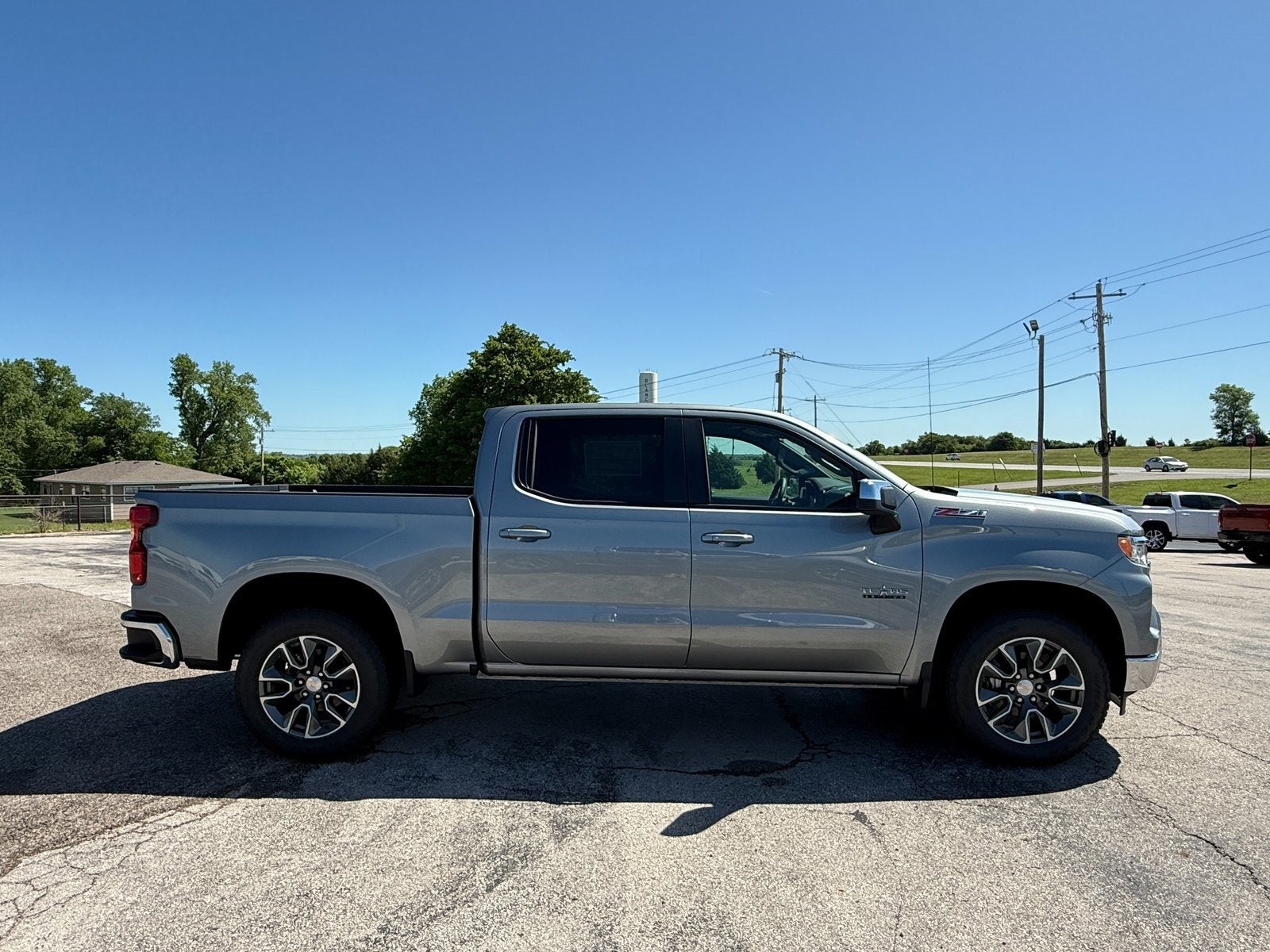 2025 Chevrolet Silverado 1500 LT