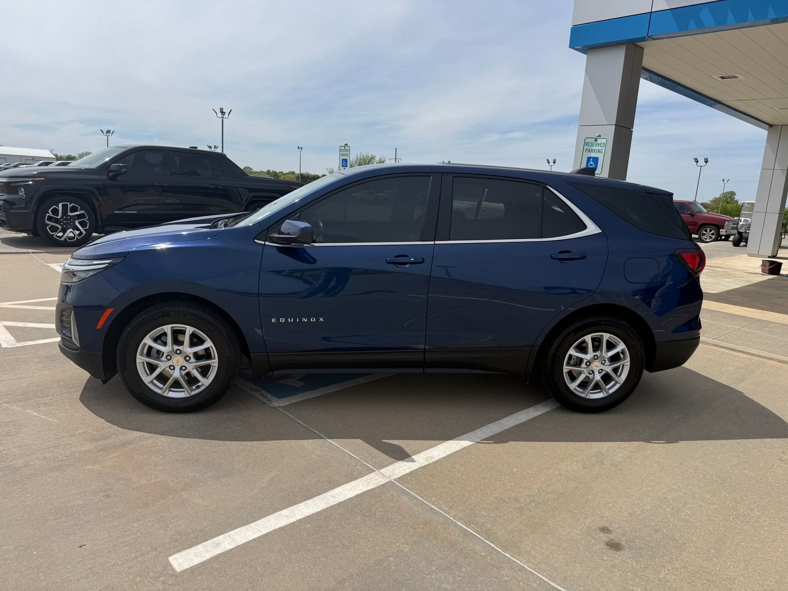 Used 2022 Chevrolet Equinox LT with VIN 3GNAXKEV1NL277791 for sale in Blanchard, OK