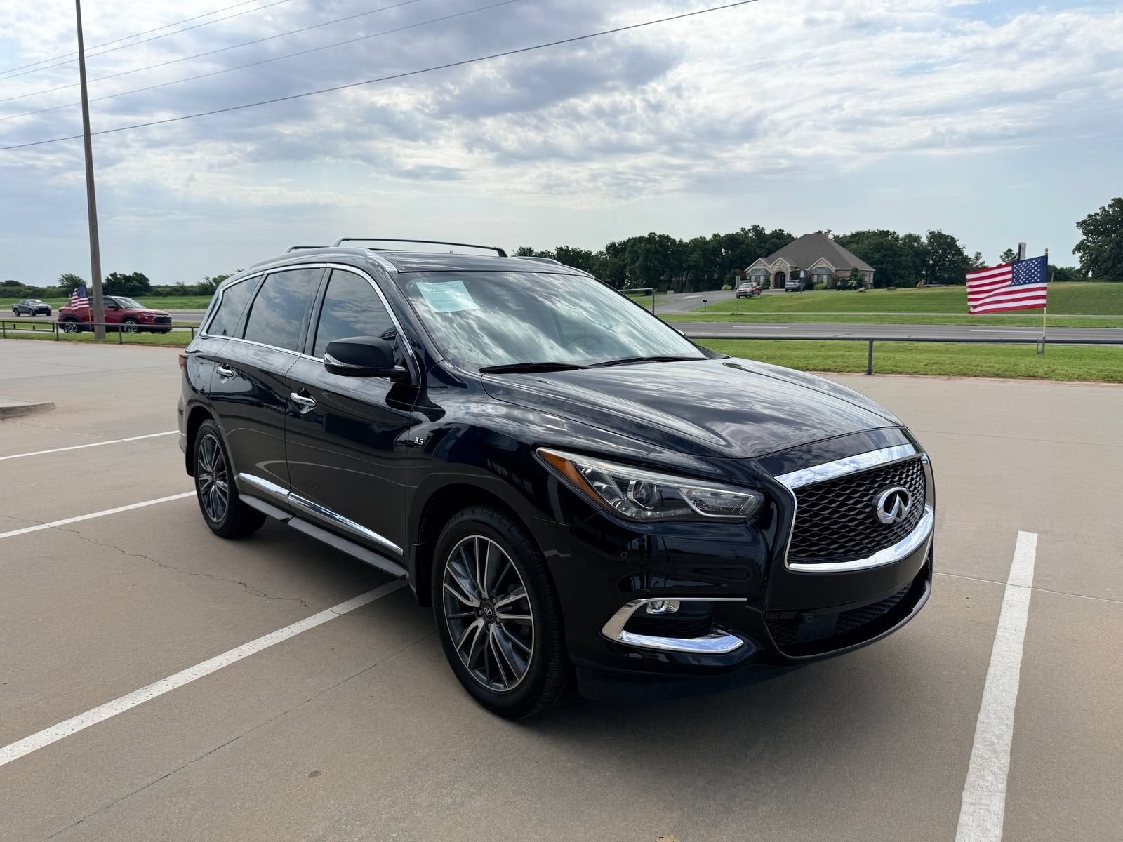 2019 INFINITI QX60 LUXE