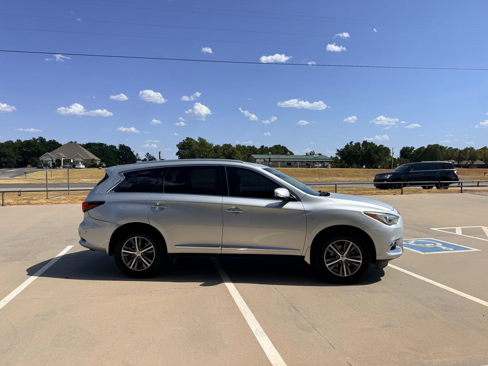 2020 INFINITI QX60 LUXE