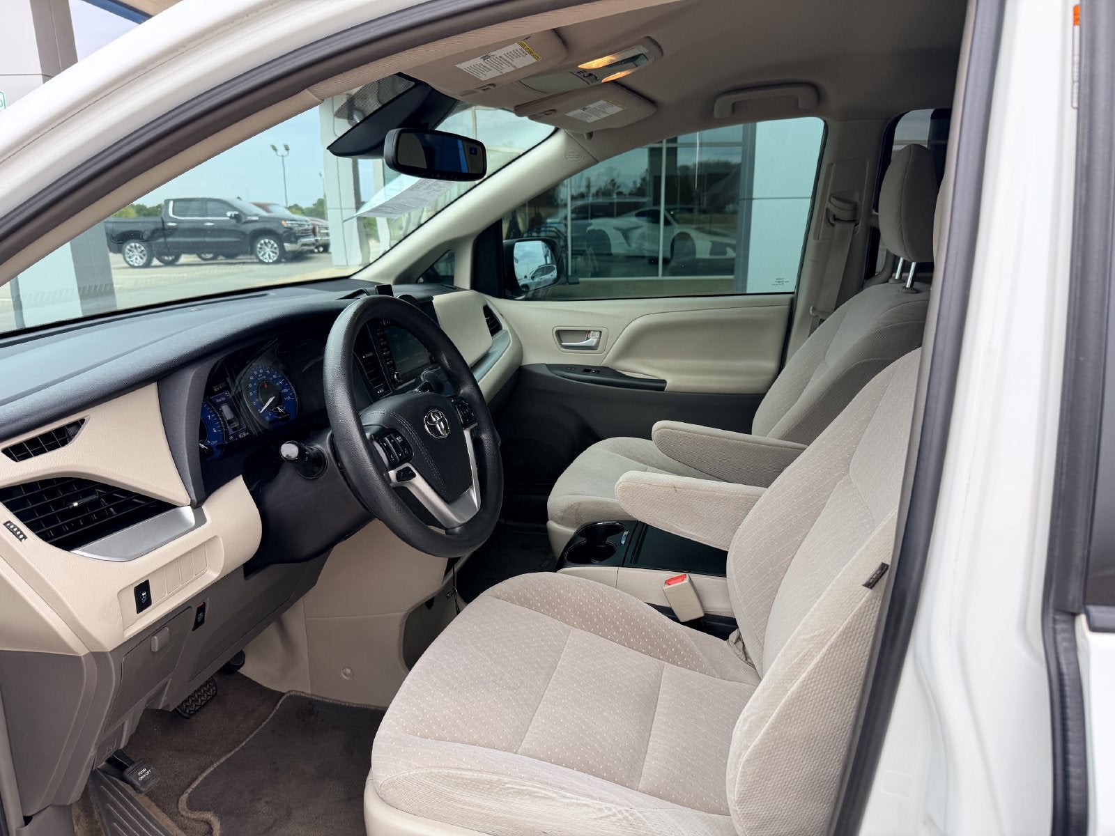 2019 Toyota Sienna LE Auto Access Seat