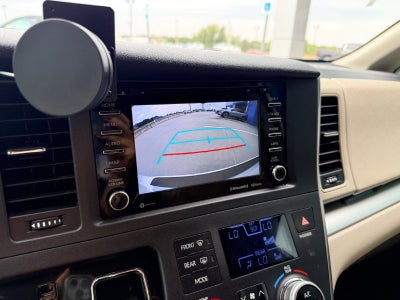 2019 Toyota Sienna LE Auto Access Seat